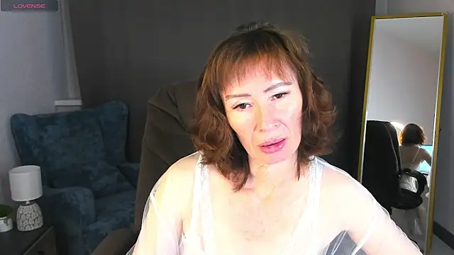 gracekellyyy online show from 06/08/26, 04:24