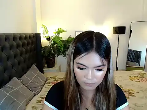 Snapshot of morenapinaygirl chatting on 05/11/26, 08:42 morenapinaygirl online show from 05/11/26, 08:42