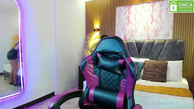 Aisha Vex online show from 06/12/26, 01:21