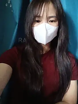-Hena- online show from 05/18/26, 11:54
