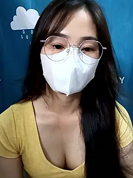 -Hena- online show from 06/20/26, 07:33