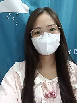 -Hena- online show from 06/20/26, 10:23