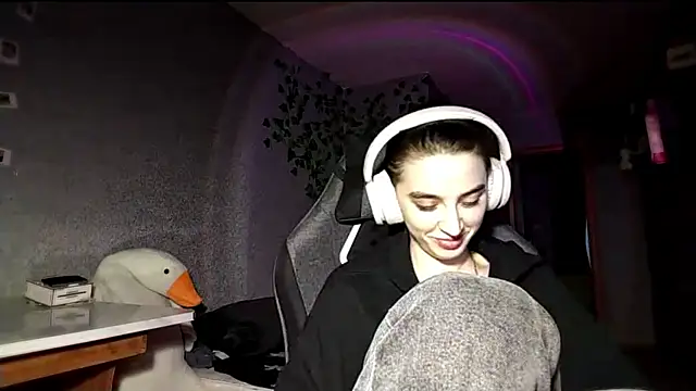 NightFoxxx online show from 06/24/26, 05:45