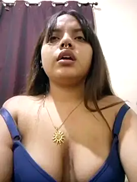 Daniela-Peruana online show from 05/22/26, 05:25