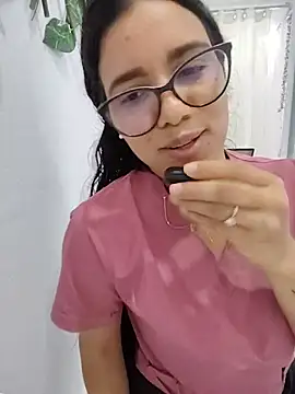 alanahot94 online show from 06/13/26, 07:23