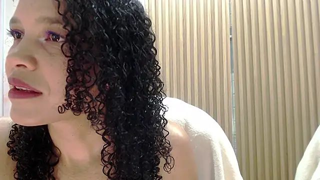 Snapshot of Jazlin_Sg chatting on 06/19/26, 01:37 Jazlin Sg online show from 06/19/26, 01:37