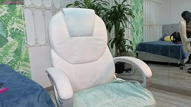 baby julieta00 online show from 06/20/26, 12:30