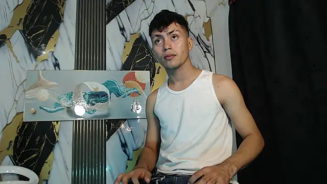 Snapshot of CAT_LOVE1 chatting on 07/01/26, 01:18 CAT LOVE1 online show from 07/01/26, 01:18