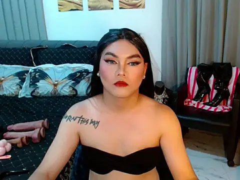 Snapshot of RoyalSeductress chatting on 05/12/26, 09:28 RoyalSeductress online show from 05/12/26, 09:28