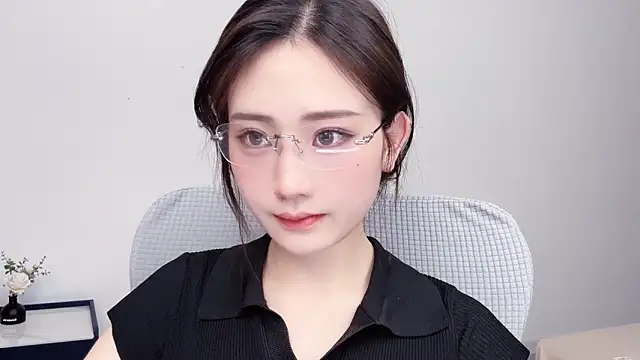  222Mia online show from 05/20/26, 01:56