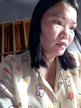 Snapshot of -Trici- chatting on 06/05/26, 06:52 -Trici- online show from 06/05/26, 06:52