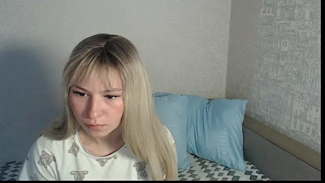 polly holyy online show from 05/21/26, 01:23