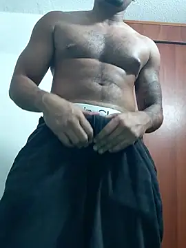 Snapshot of AndrssGold chatting on 06/10/26, 06:56 AndrssGold online show from 06/10/26, 06:56