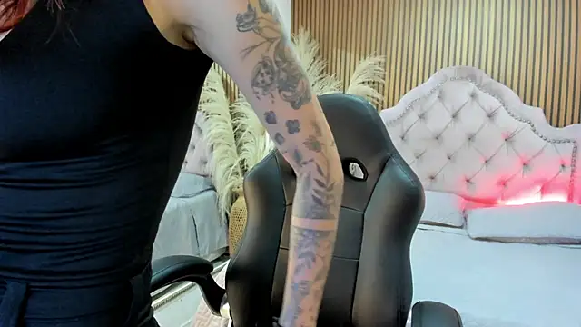 DakotaBabyy  online show from 06/14/26, 02:24