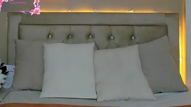 EmilyWinter  online show from 06/03/26, 11:57