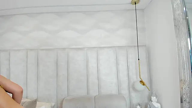 Aurora bellamont online show from 05/28/26, 08:39