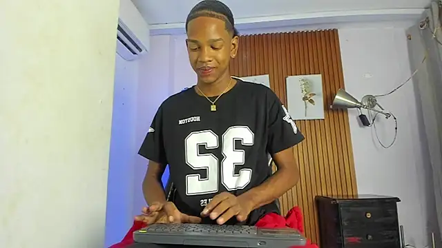 Afrowayuu online show from 06/24/26, 11:20