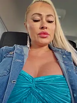Snapshot of MILFBARBY chatting on 05/17/26, 07:17 MILFBARBY online show from 05/17/26, 07:17