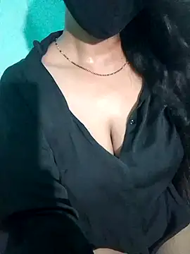 Snapshot of Cute-Ishita chatting on 06/18/26, 04:44 Cute-Ishita online show from 06/18/26, 04:44