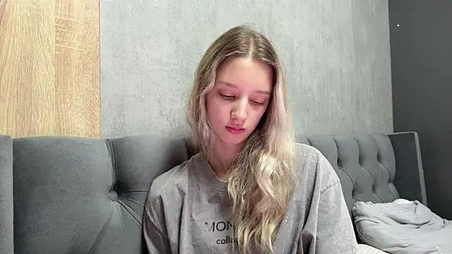 Tiffany Blom online show from 05/10/26, 07:13