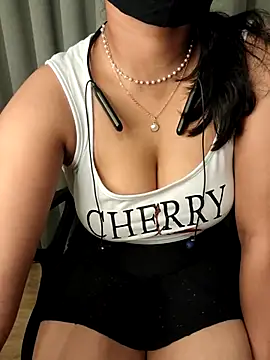 pink cupcake online show from 06/03/26, 05:40
