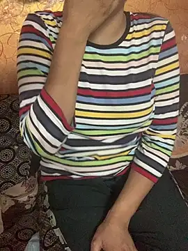 Snapshot of NRI_brutal_couple chatting on 07/04/26, 12:55 NRI brutal couple online show from 07/04/26, 12:55