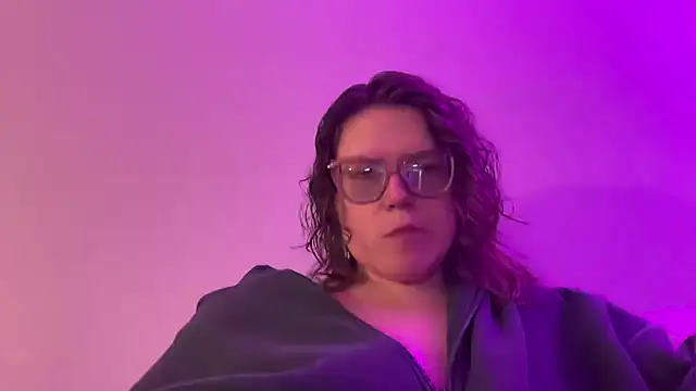 cozyqt94 online show from 05/26/26, 01:45