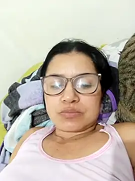 Snapshot of Casandra_inthemorning chatting on 07/09/26, 10:36 Casandra inthemorning online show from 07/09/26, 10:36