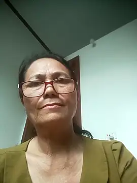 Vieekee online show from 05/12/26, 07:16