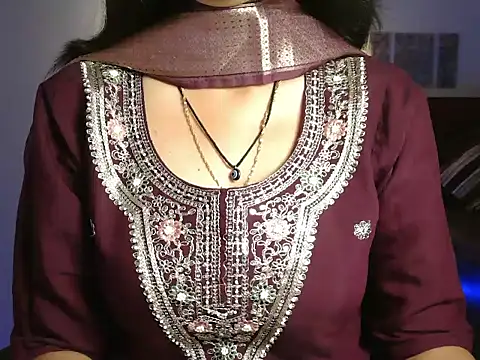 Snapshot of Moksha_ chatting on 06/16/26, 01:58 Moksha online show from 06/16/26, 01:58