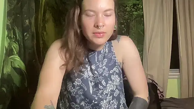 mo0ngoddess online show from 09/21/25, 02:57