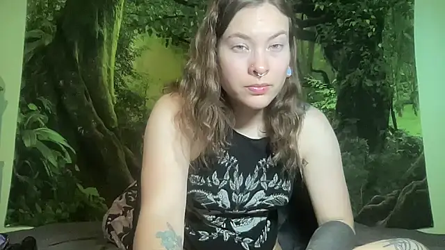Snapshot of mo0ngoddess chatting on 05/20/26, 02:51 mo0ngoddess online show from 05/20/26, 02:51