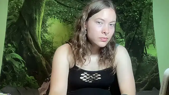 Snapshot of mo0ngoddess chatting on 07/25/26, 03:26 mo0ngoddess online show from 07/25/26, 03:26
