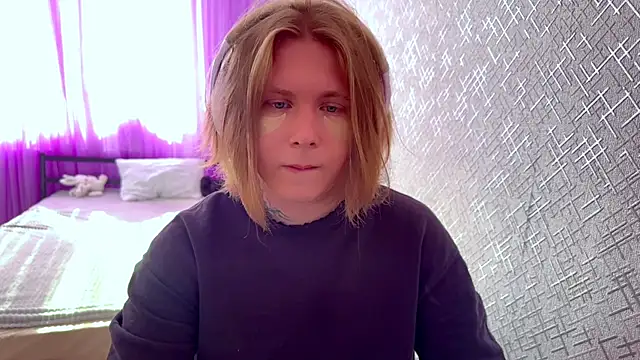 Snapshot of Hirtay chatting on 06/27/26, 02:01 Hirtay online show from 06/27/26, 02:01