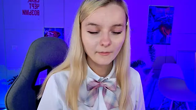 Angela Bunny online show from 05/12/26, 10:12