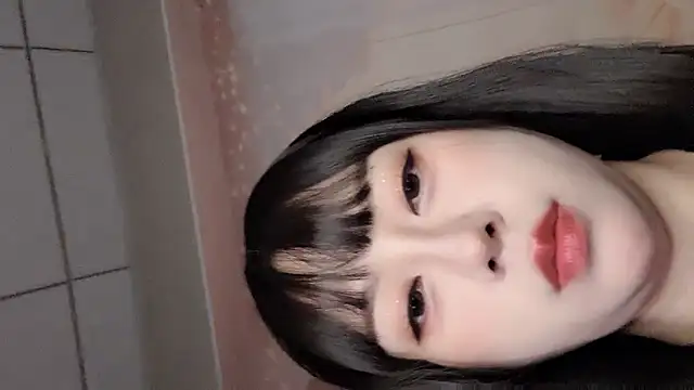 Snapshot of rose877 chatting on 05/20/26, 02:12 rose877 online show from 05/20/26, 02:12