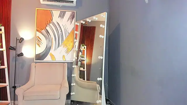 Mia Velvee online show from 06/15/26, 12:07