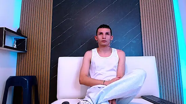 Isak Berekoa online show from 05/27/26, 03:14