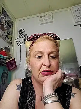NutNmyGUTdaddy online show from 06/17/26, 08:28