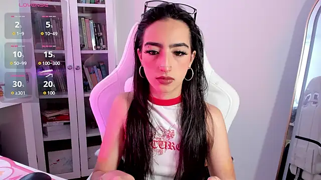 Snapshot of AgathaBlair chatting on 06/16/26, 12:30 AgathaBlair online show from 06/16/26, 12:30