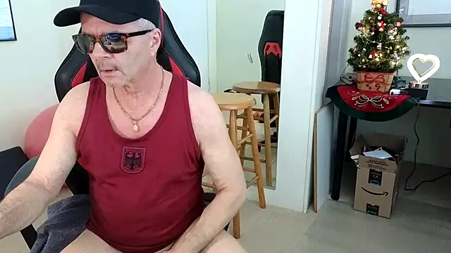 Snapshot of hotdadbod chatting on 12/11/24, 09:23 hotdadbod online show from 12/11/24, 09:23