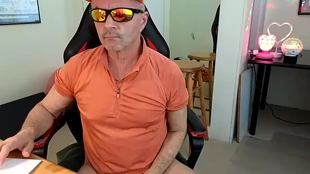 Snapshot of hotdadbod chatting on 01/07/25, 09:25 hotdadbod online show from 01/07/25, 09:25