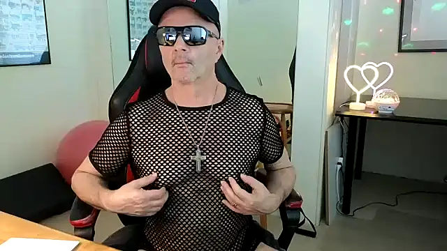 Snapshot of hotdadbod chatting on 02/10/25, 09:25 hotdadbod online show from 02/10/25, 09:25