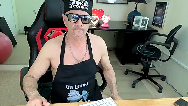 Snapshot of hotdadbod chatting on 09/18/25, 08:44 hotdadbod online show from 09/18/25, 08:44