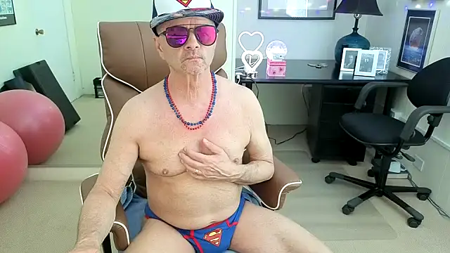 Snapshot of hotdadbod chatting on 07/22/26, 08:33 hotdadbod online show from 07/22/26, 08:33
