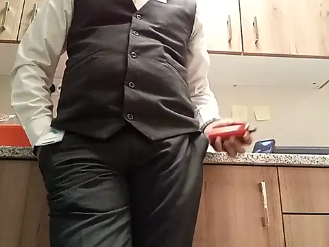 RAINBOWONE online show from 06/09/26, 05:41