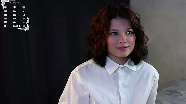 AlesiaPeasel online show from 05/21/26, 12:23