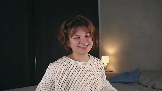 Snapshot of AlesiaPeasel chatting on 07/04/26, 11:27 AlesiaPeasel online show from 07/04/26, 11:27