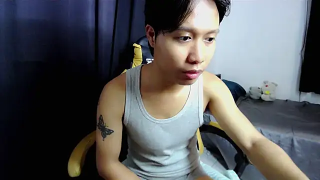 Snapshot of caspian_cum chatting on 06/27/26, 01:43 caspian cum online show from 06/27/26, 01:43