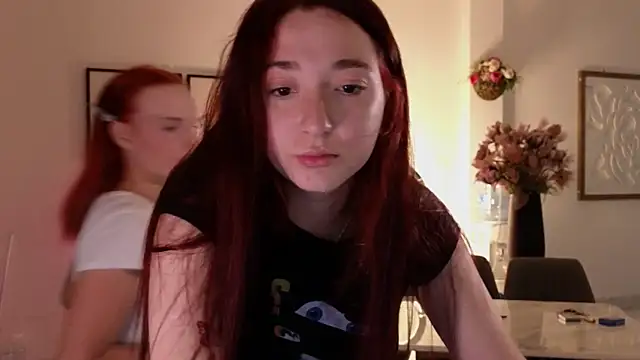 MoonkissGirls online show from 07/25/26, 04:04